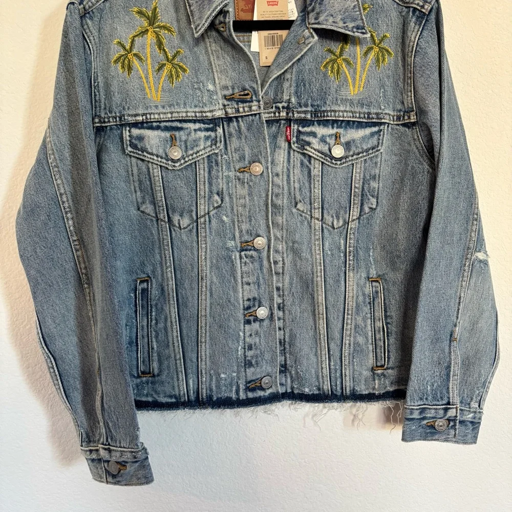 Levi's Ex Boyfriend Trucker Jean Jacket Palm Trees NWT - Picture 4 of 9
